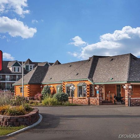Econo Lodge Bayview Mackinaw Stadt Exterior foto