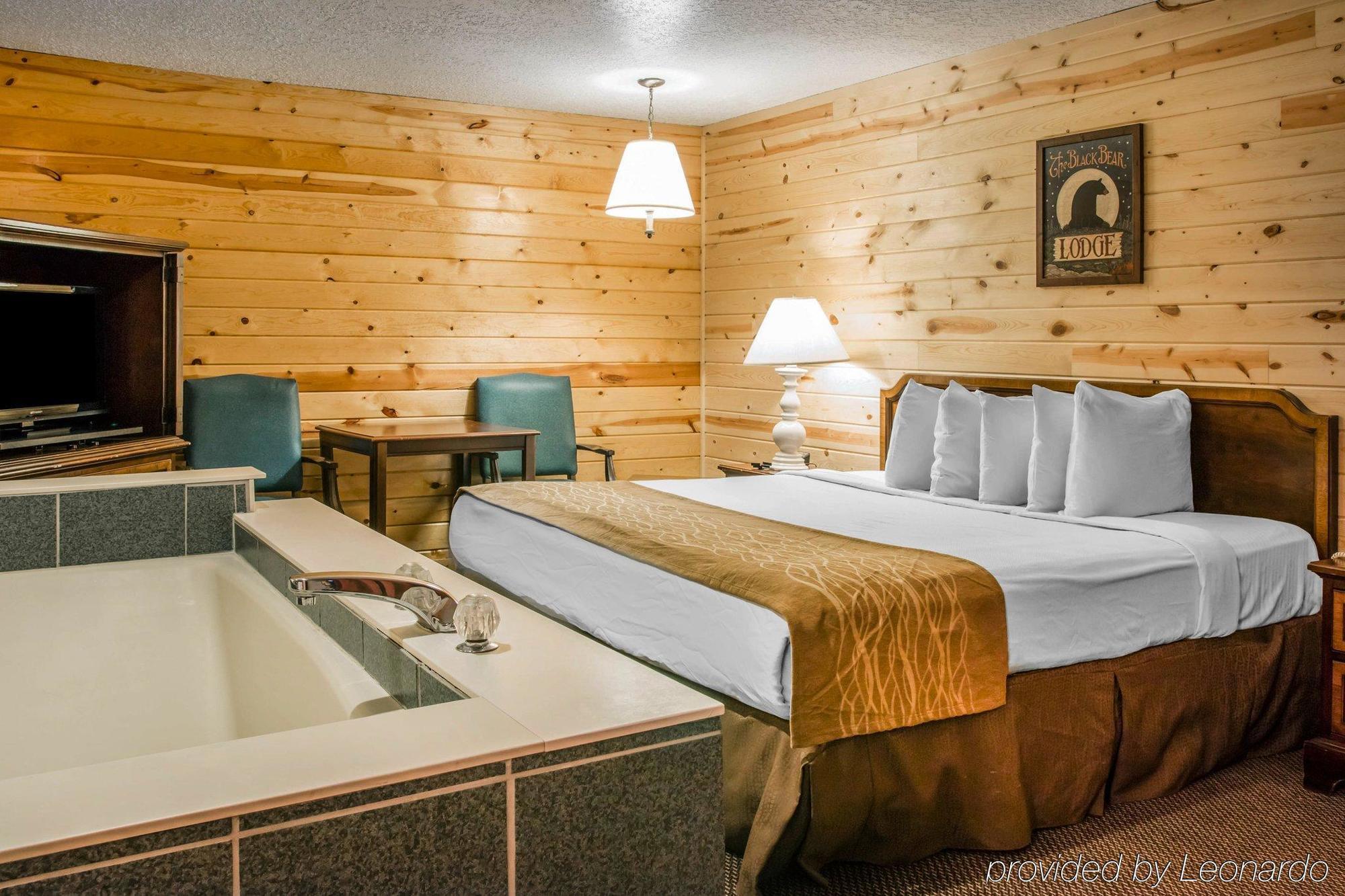 Econo Lodge Bayview Mackinaw Stadt Exterior foto