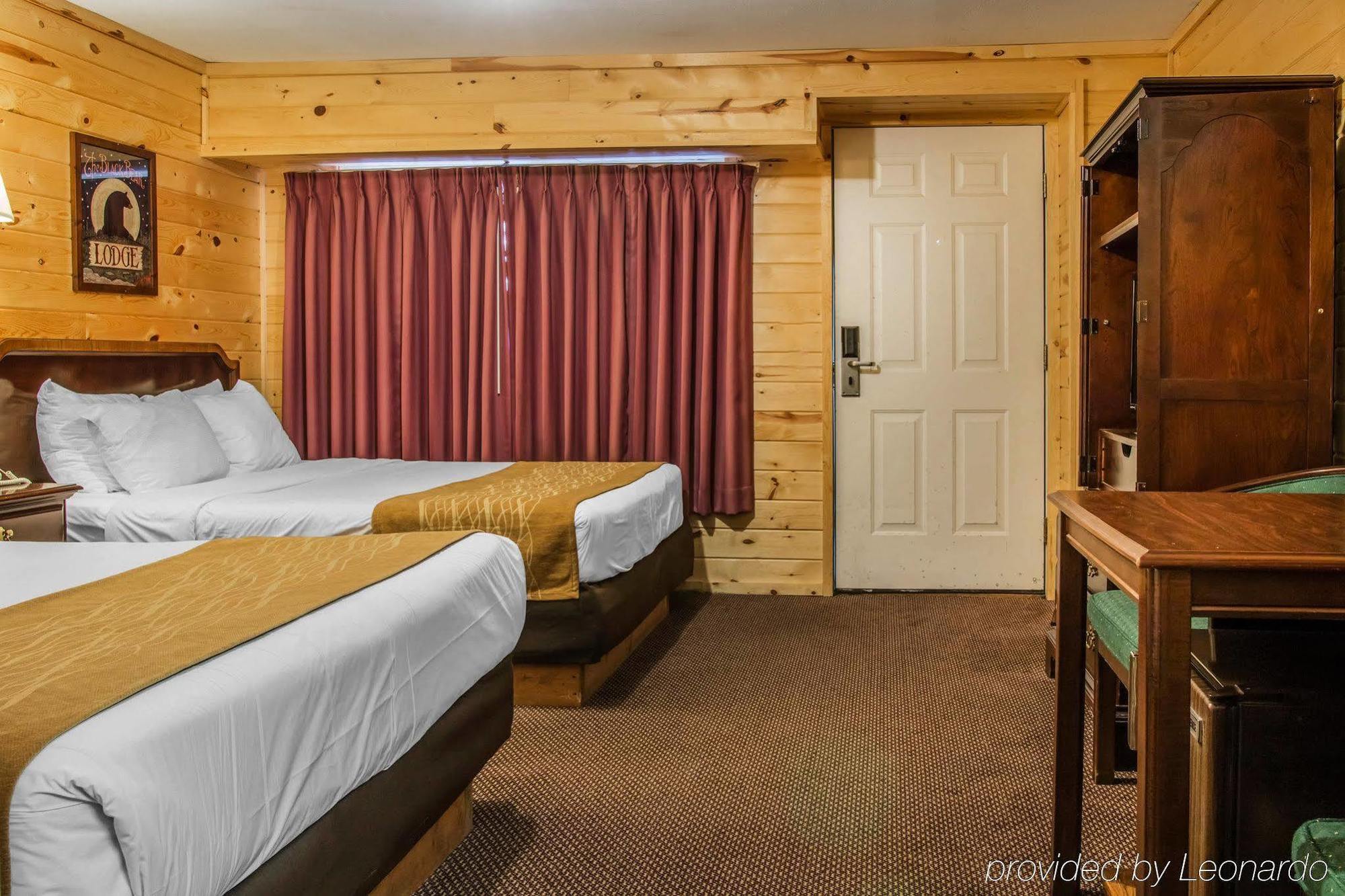 Econo Lodge Bayview Mackinaw Stadt Exterior foto